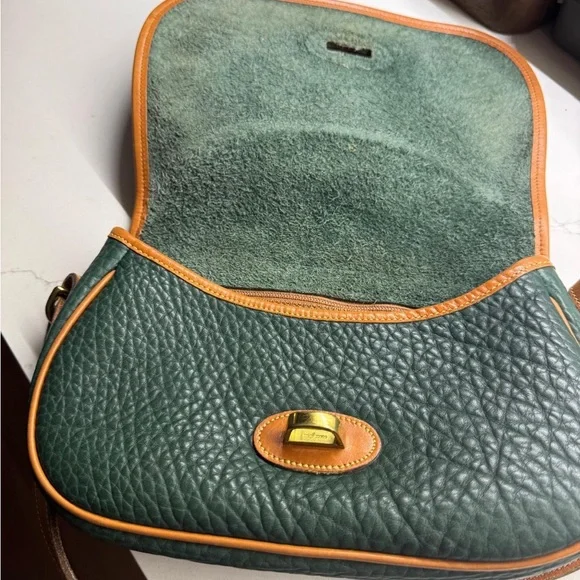 Elegant Green and Tan Leather Women's Bag - Picture 2 of 7
